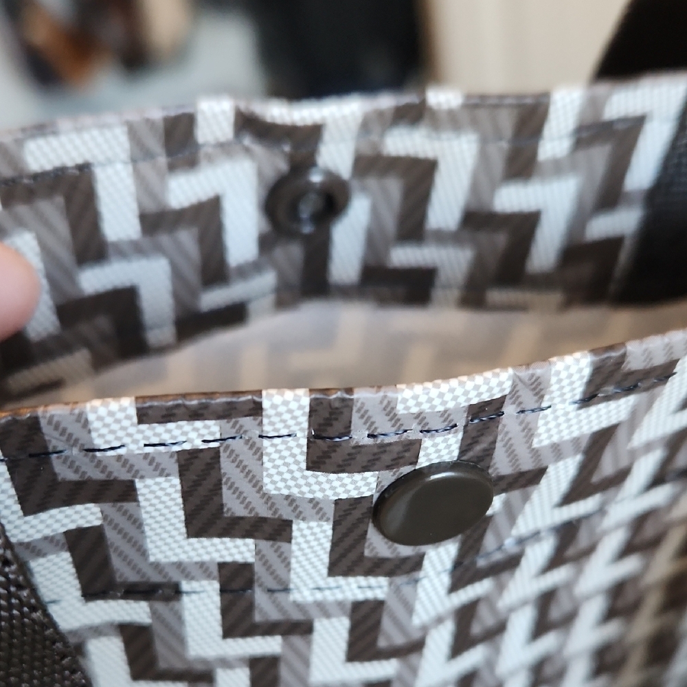 Lululemon Black and White Tote Bag - Picture 4 of 4